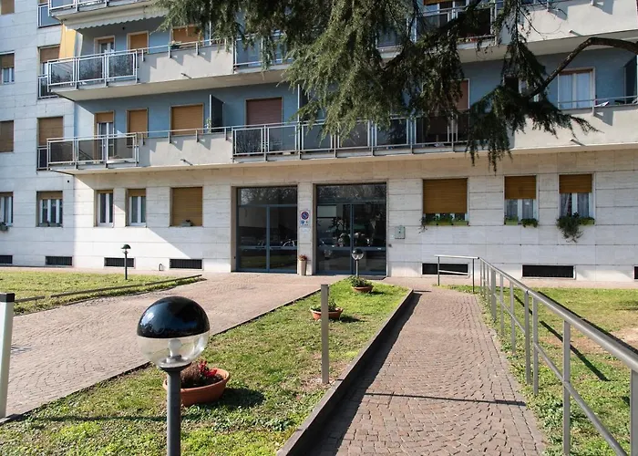 San Siro Stadium - Youhosty